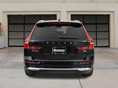 Used 2022 Volvo XC60 B5 Inscription w/ Climate Package image 5