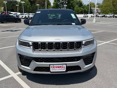 New 2026 Jeep Grand Cherokee Summit AWD/4WD image 10