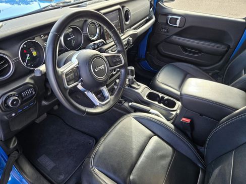 Used 2022 Jeep Wrangler Unlimited Sahara image 16