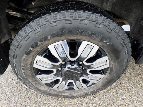 Used 2024 GMC Sierra 2500 Denali w/ Denali Reserve Package image 36