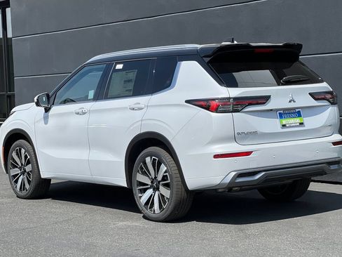 New 2026 Mitsubishi Outlander SEL FWD image 7
