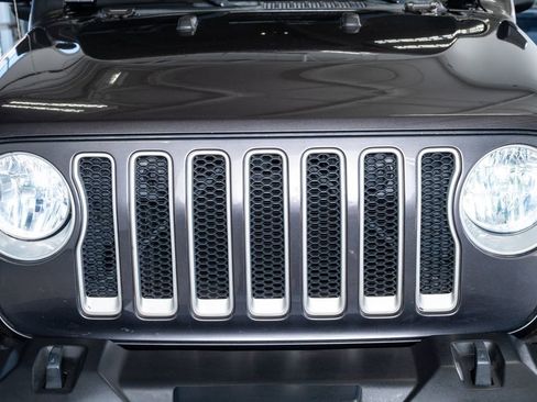 Used 2021 Jeep Wrangler Unlimited Sahara w/ Uconnect 4C Nav & Sound Group image 16