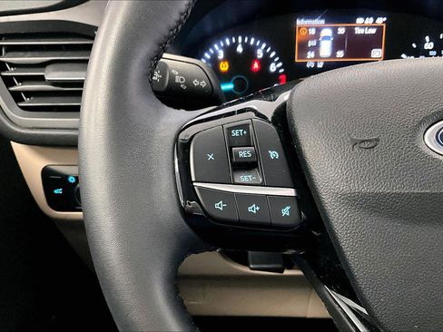 Used 2022 Ford Escape SE w/ Convenience Package image 17