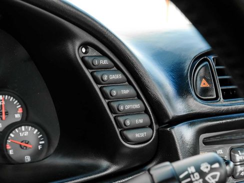 Used 2000 Chevrolet Corvette w/ Memory Pkg image 25