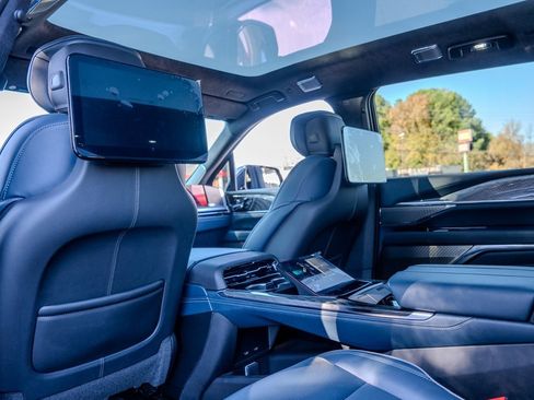 Used 2025 Cadillac Escalade IQ Luxury 2 image 21