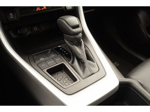 Used 2025 Toyota RAV4 XLE w/ Convenience Package FWD image 26