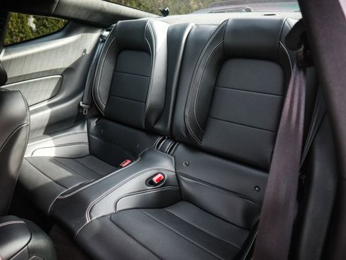 Used 2020 Ford Mustang Shelby GT500 w/ Technology Package image 30