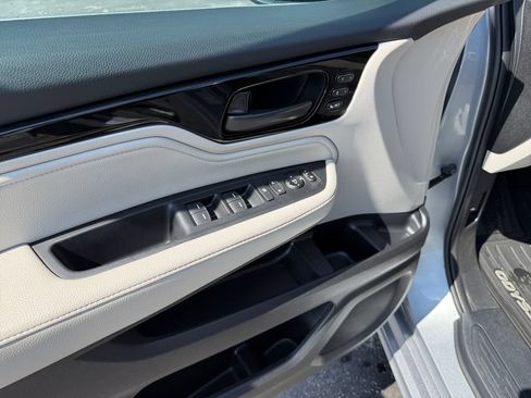 Certified 2025 Honda Odyssey Touring image 21