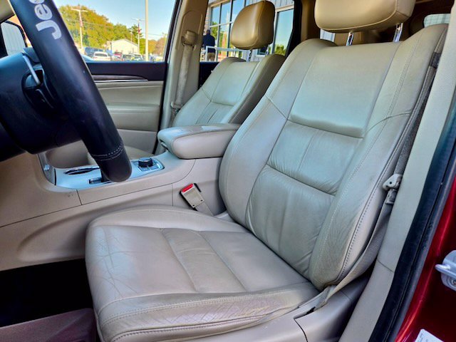 Used 2014 Jeep Grand Cherokee Limited AWD/4WD image 14