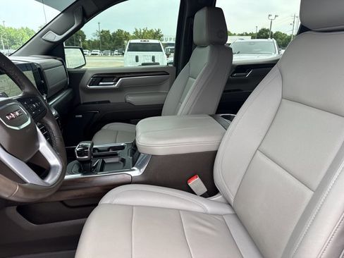Used 2024 GMC Sierra 1500 SLT w/ SLT Premium Plus Package AWD/4WD image 5