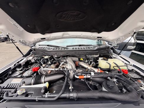 Used 2024 Ford F450 Platinum w/ FX4 Off-Road Package image 47