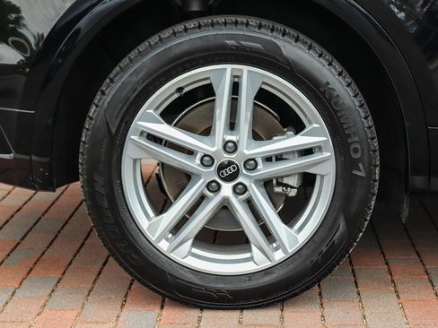 Certified 2025 Audi Q5 e Premium Plus w/ Premium Plus Package AWD/4WD image 9