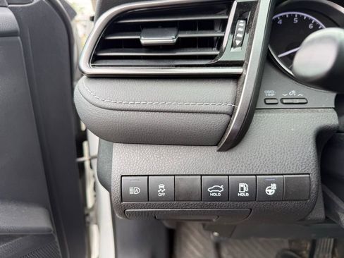 Used 2023 Toyota Camry SE w/ Cold Weather Package FWD image 15