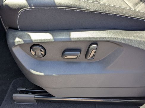 New 2026 Volkswagen Atlas SE image 15