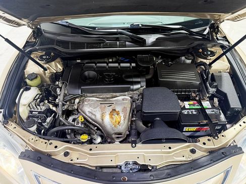 Used 2011 Toyota Camry LE image 31