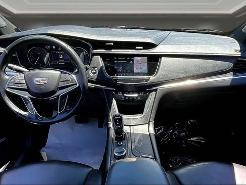 Certified 2023 Cadillac XT5 Premium Luxury w/ Technology Package AWD/4WD image 7