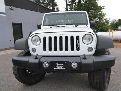 Used 2014 Jeep Wrangler Sport w/ Quick Order Package 24S AWD/4WD image 2