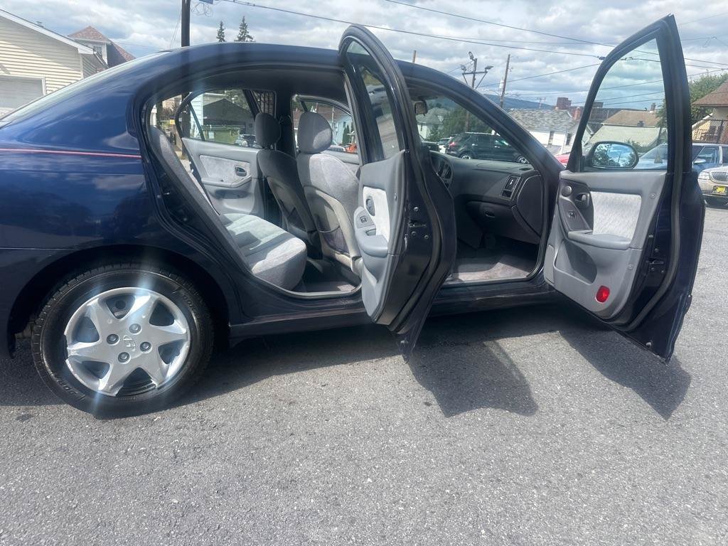 Used 2005 Hyundai Elantra GLS FWD image 26