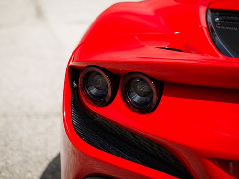 Used 2021 Ferrari F8 Tributo image 47