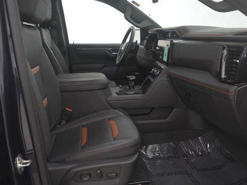 Used 2025 GMC Sierra 1500 AT4 w/ AT4 Premium Package image 13