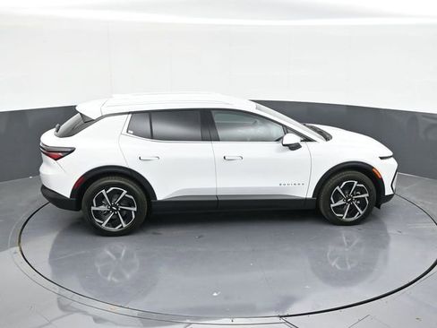 New 2026 Chevrolet Equinox EV LT image 58