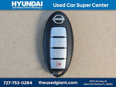Used 2022 Nissan Rogue SV AWD/4WD image 36