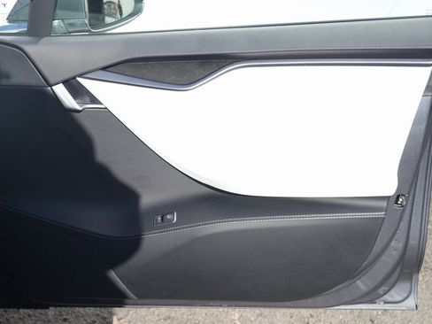 Used 2021 Tesla Model S Long Range Plus image 31