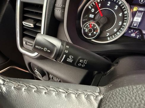 Used 2022 RAM 1500 Laramie AWD/4WD image 32