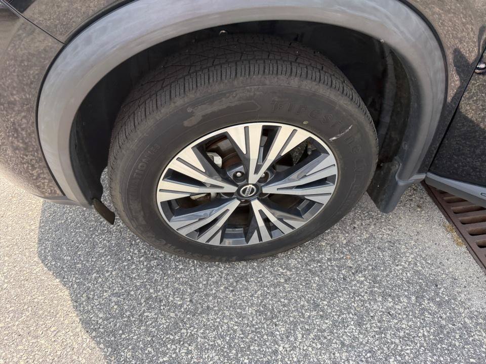 Used 2021 Nissan Rogue SV w/ Premium Package FWD image 27