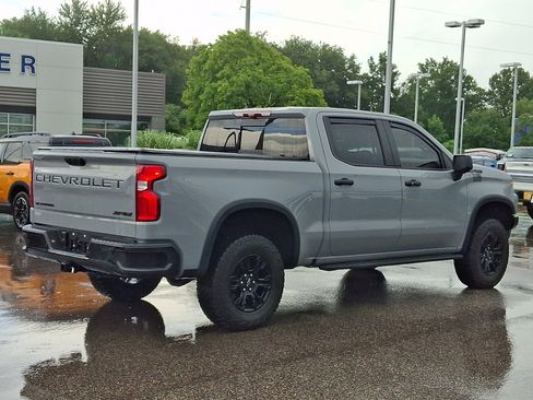 Used 2025 Chevrolet Silverado 1500 ZR2 w/ Technology Package AWD/4WD image 11