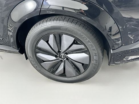 Used 2023 Nissan Ariya EVOLVE+ image 11