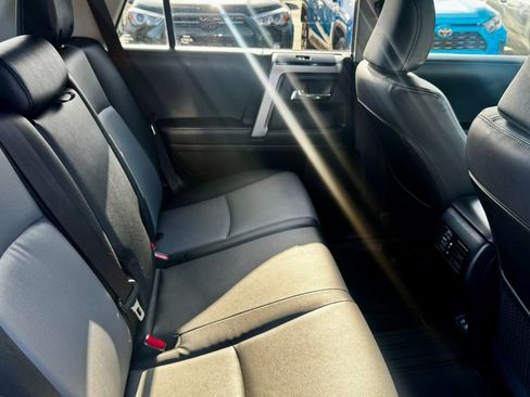 Used 2022 Toyota 4Runner SR5 Premium image 11