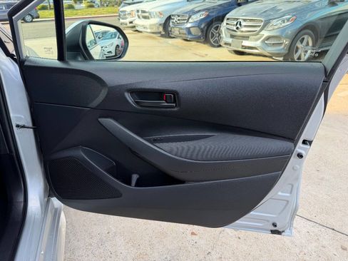 Used 2023 Toyota Corolla LE image 33