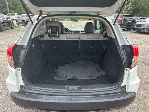 Used 2018 Honda HR-V EX image 21