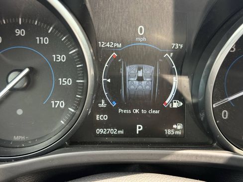 Used 2017 Jaguar F-PACE Premium AWD/4WD image 31