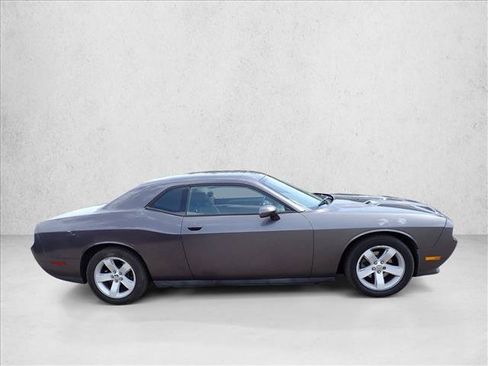Used 2013 Dodge Challenger SXT RWD image 14