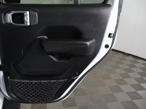 Used 2023 Jeep Gladiator Sport image 20