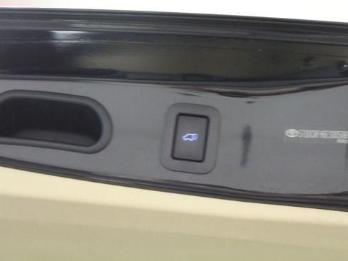 Used 2014 Toyota Highlander Limited Platinum image 33