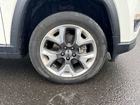 Used 2019 Jeep Compass Limited w/ Safety & Security Group AWD/4WD image 11