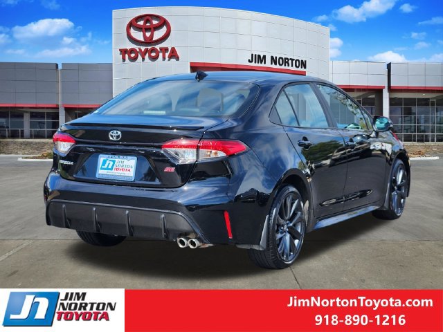 Used 2025 Toyota Corolla SE w/ SE Premium Package FWD image 6