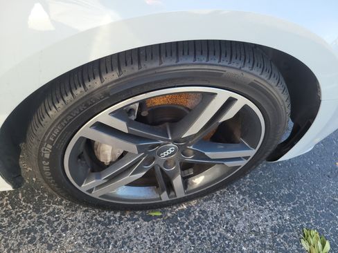 Used 2017 Audi A4 2.0T Premium Plus w/ Premium Plus Package image 9