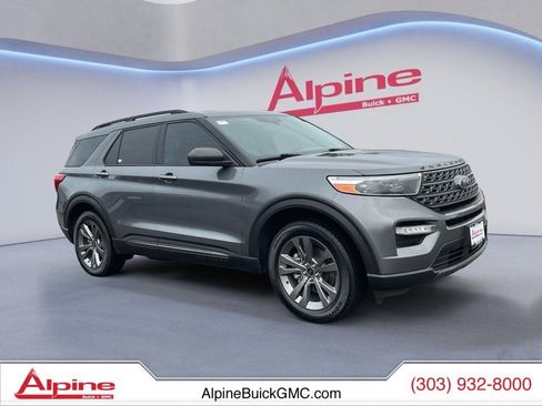 Used 2021 Ford Explorer XLT w/ Equipment Group 202A image 7