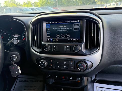 Used 2022 Chevrolet Colorado LT w/ Fleet Safety Package RWD image 24