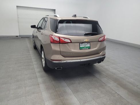 Used 2019 Chevrolet Equinox LT w/ Sun & Navigation Package FWD image 5