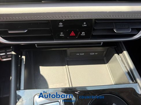 Certified 2024 Volkswagen Atlas Peak Edition SE AWD/4WD image 15