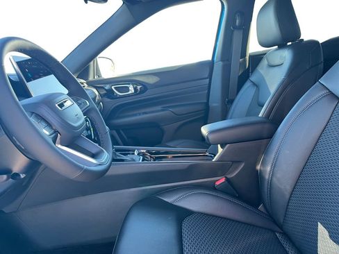 New 2026 Jeep Compass Latitude image 19