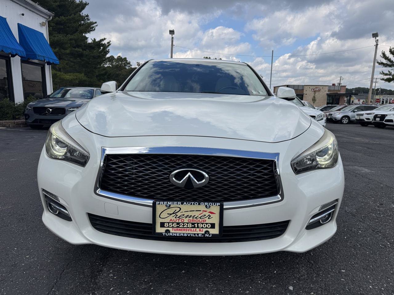 Used 2015 INFINITI Q50 w/ Moonroof Package RWD image 2