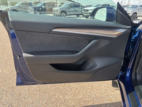 Used 2023 Tesla Model 3 Performance AWD/4WD image 9