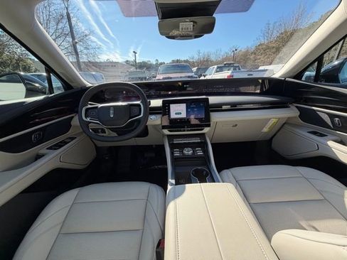 New 2026 Lincoln Nautilus Premier image 10