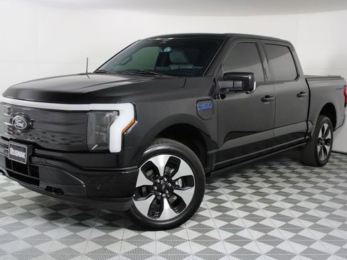 Used 2024 Ford F150 Lightning Platinum AWD/4WD image 3